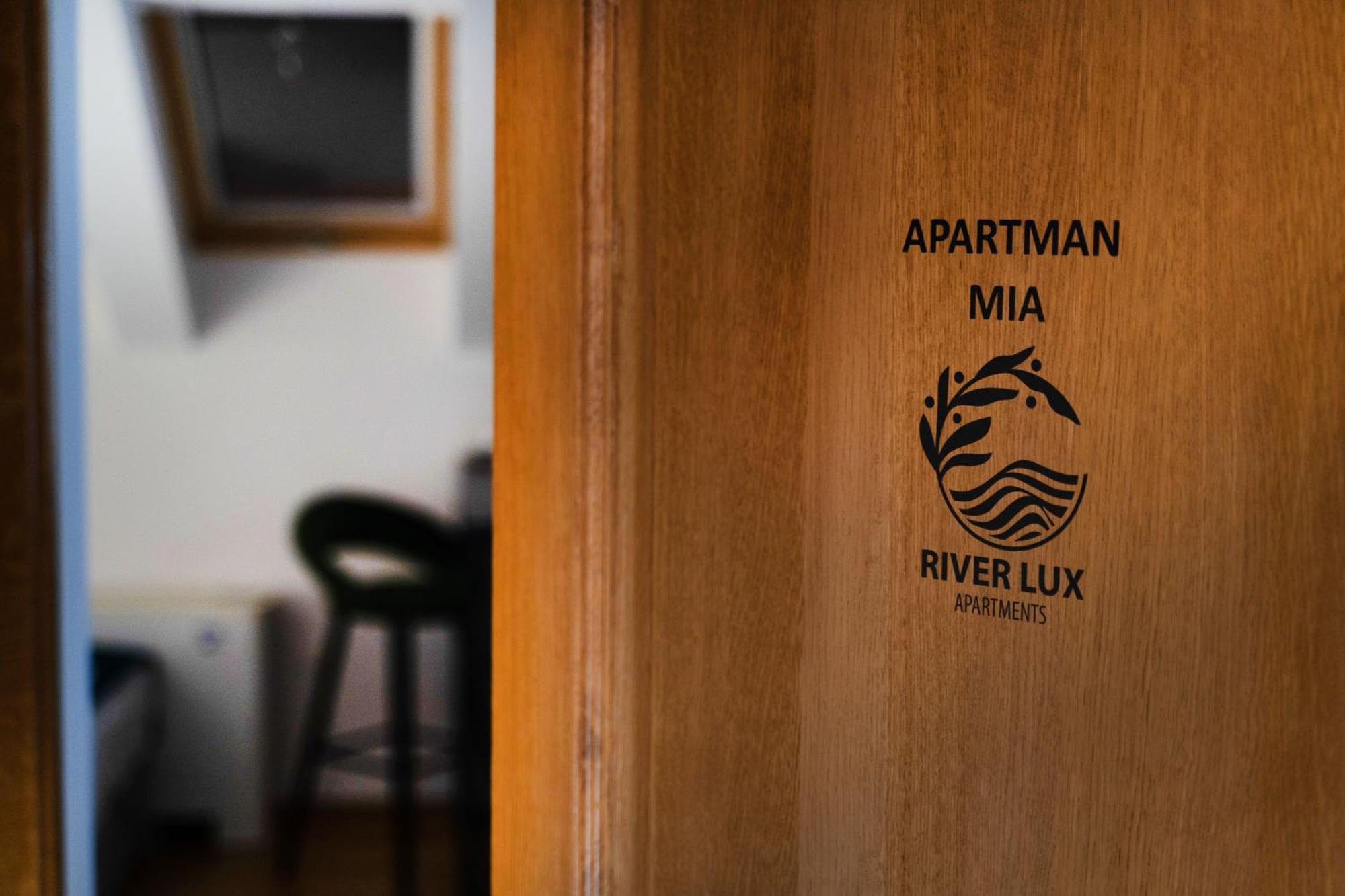 Mini Hotel Riverlux Apartments Bačka Palanka Exterior foto